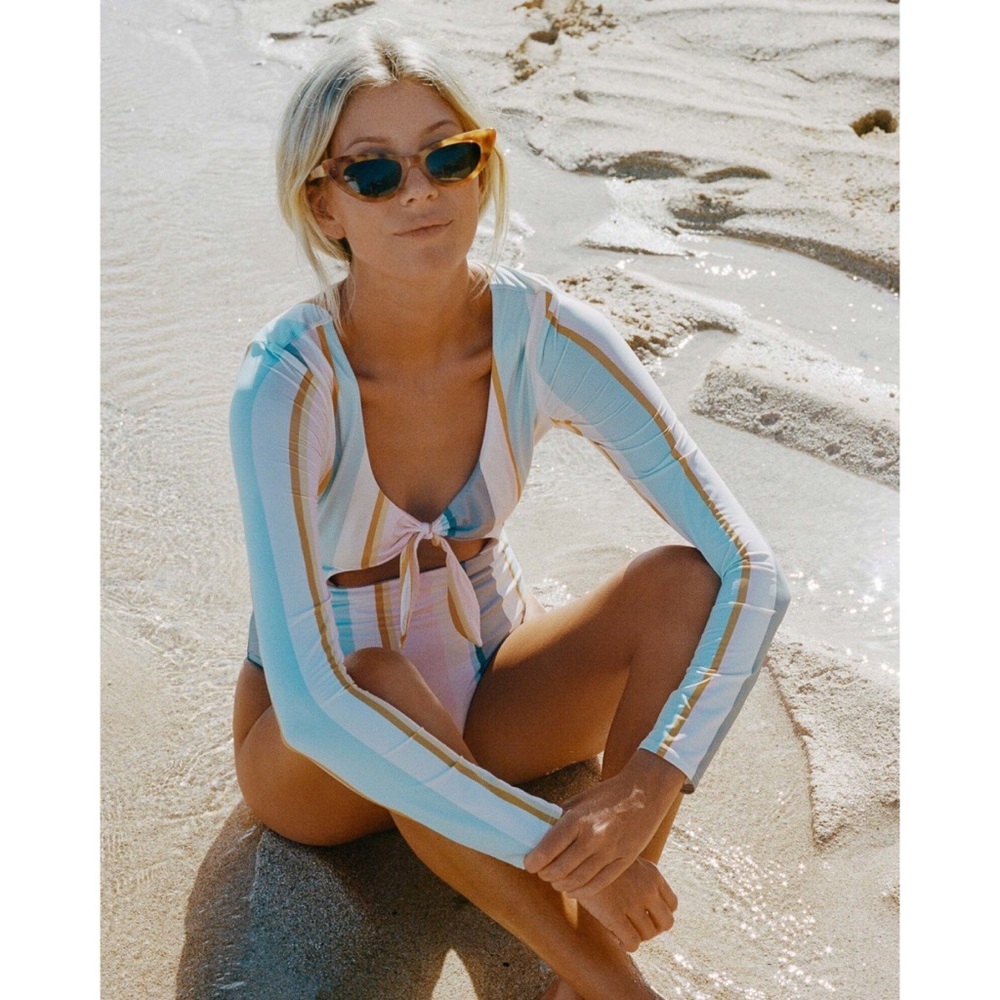 Billabong x Salty Blonde Bodysuit - Picture 5 of 12